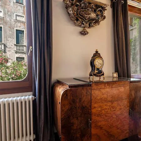 Ca' Mandorla 027042loc09523 Lejlighed